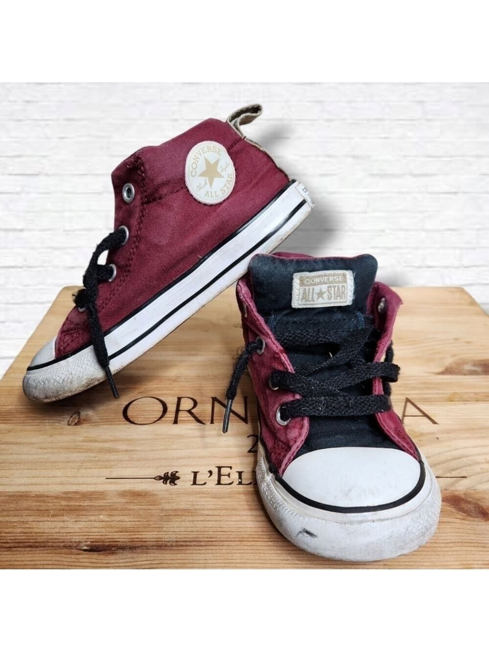 Converse Toddler Unisex Black and Burgundy High-Top Sneakers Size 9T